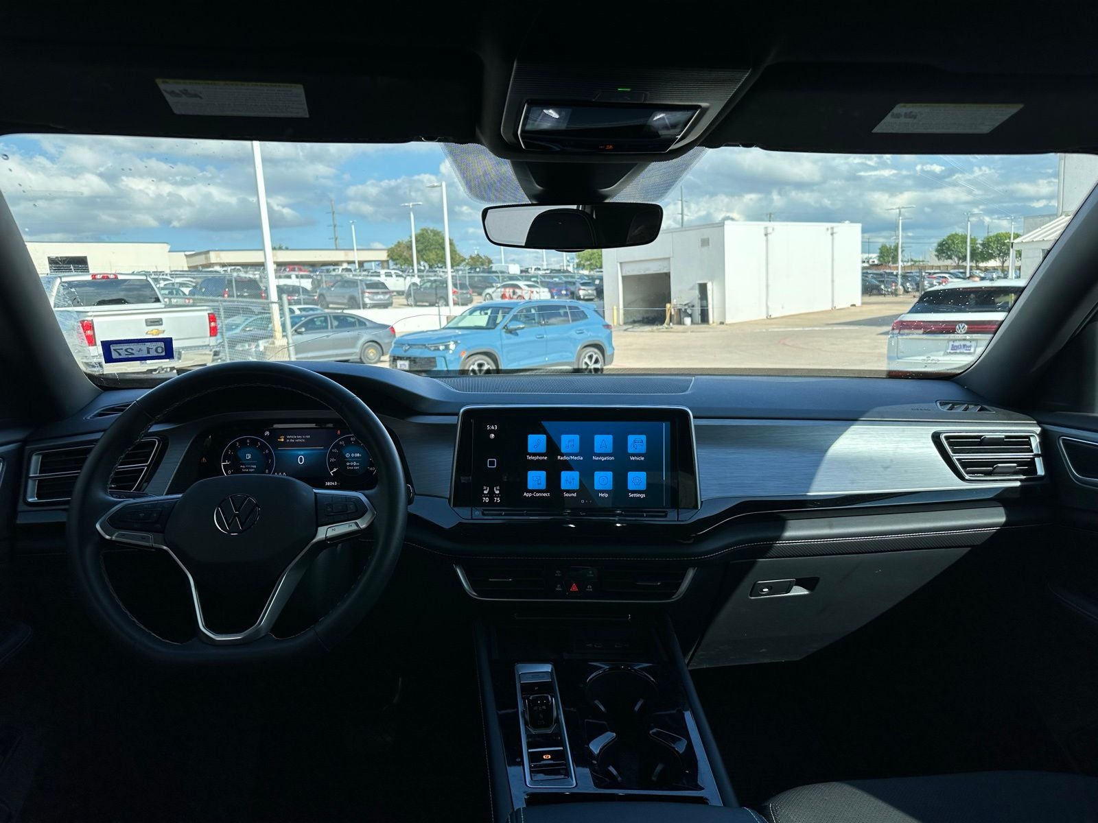 2024 Volkswagen Atlas Cross Sport 2.0T SE w/Technology