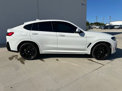 2025 BMW X4 xDrive30i