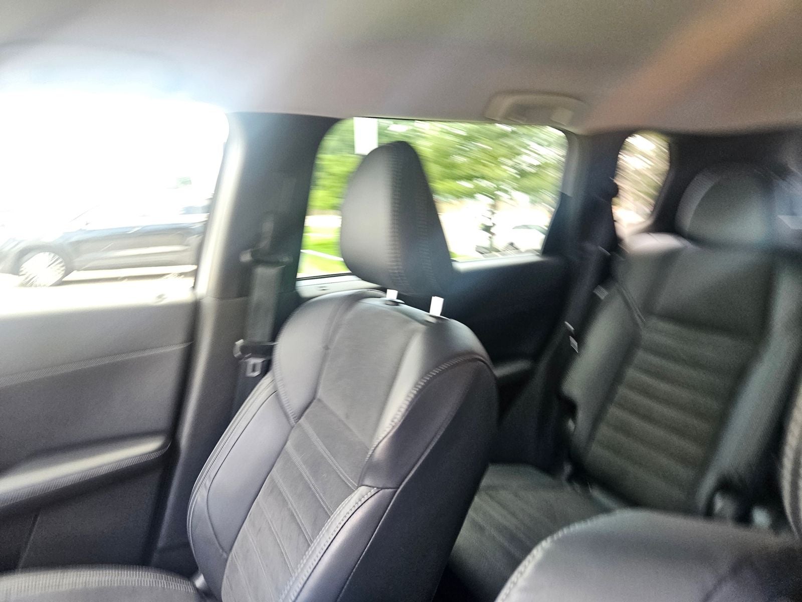 2023 Mitsubishi Outlander Base