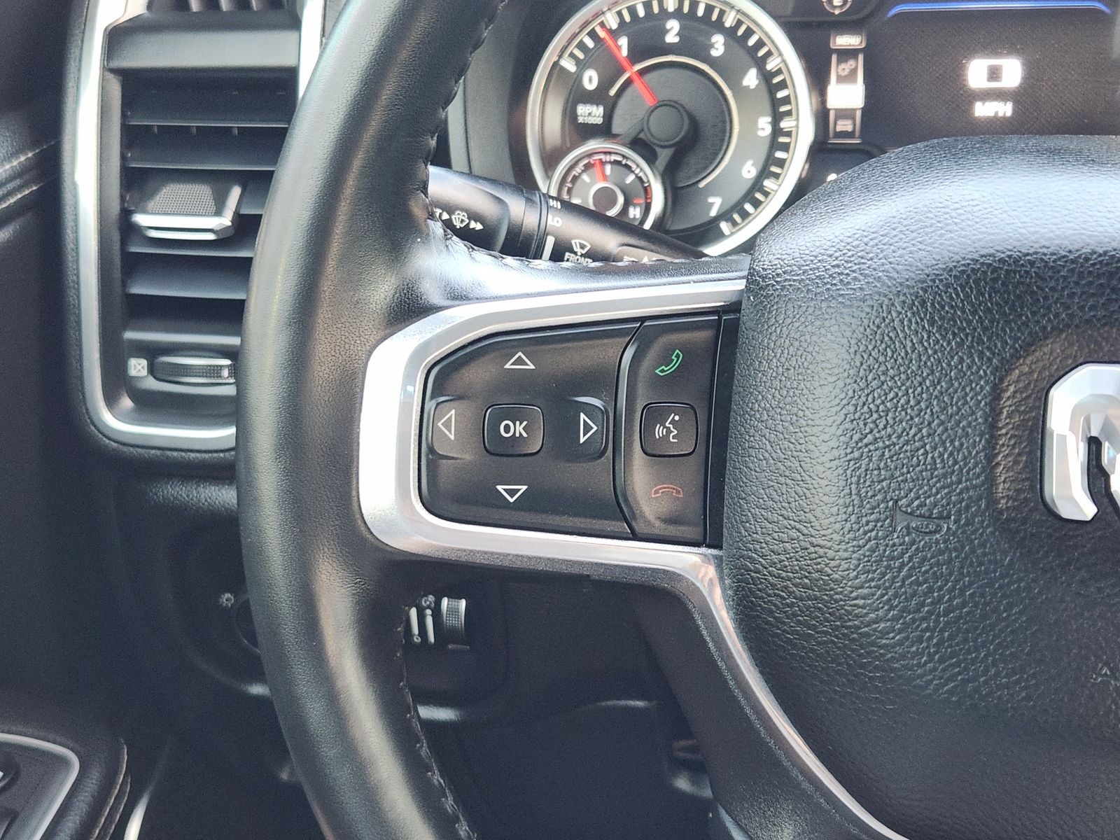 2022 RAM Ram 1500 Laramie Crew Cab 4x2 5'7' Box