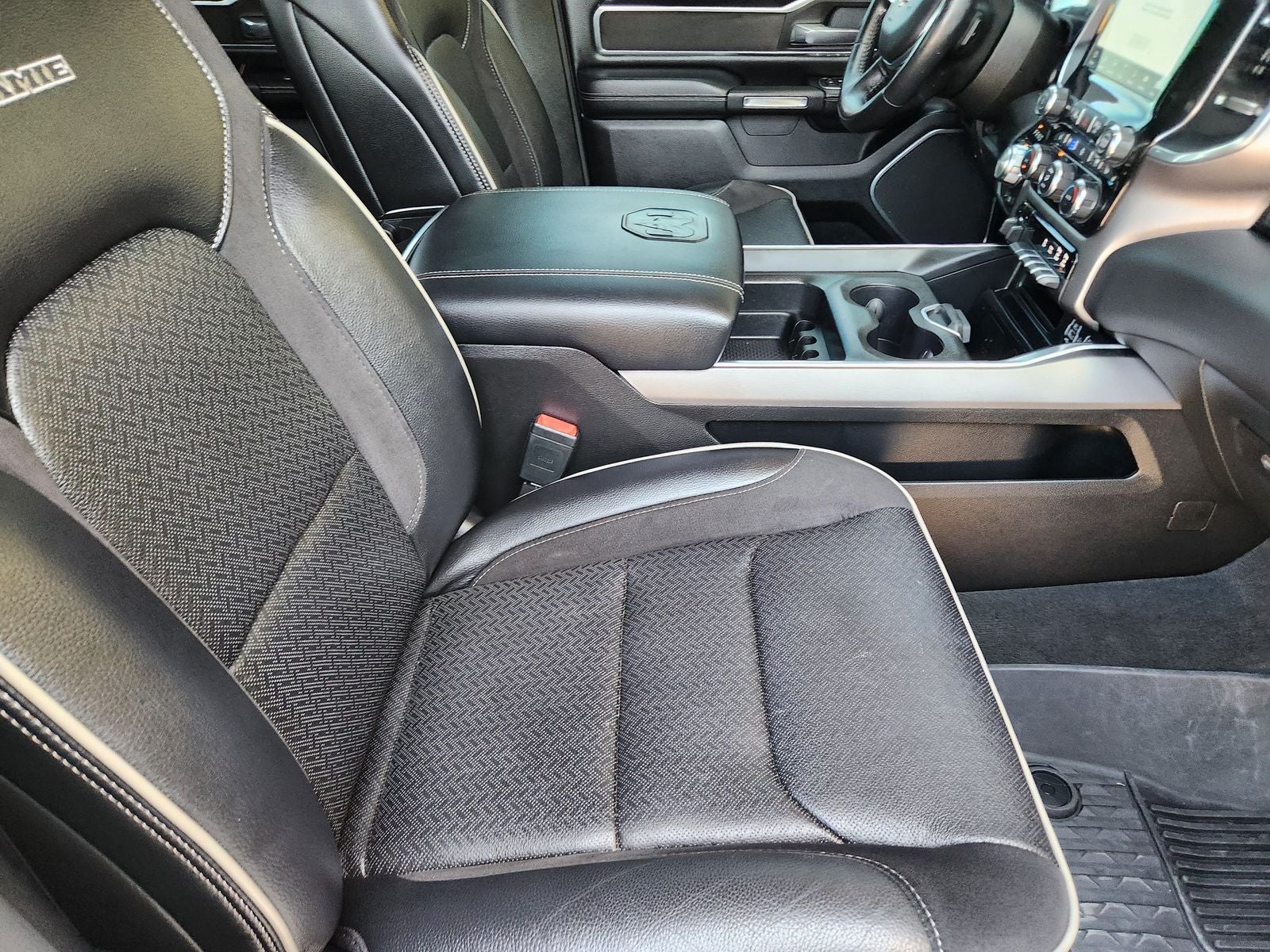 2022 RAM Ram 1500 Laramie Crew Cab 4x4 5'7' Box