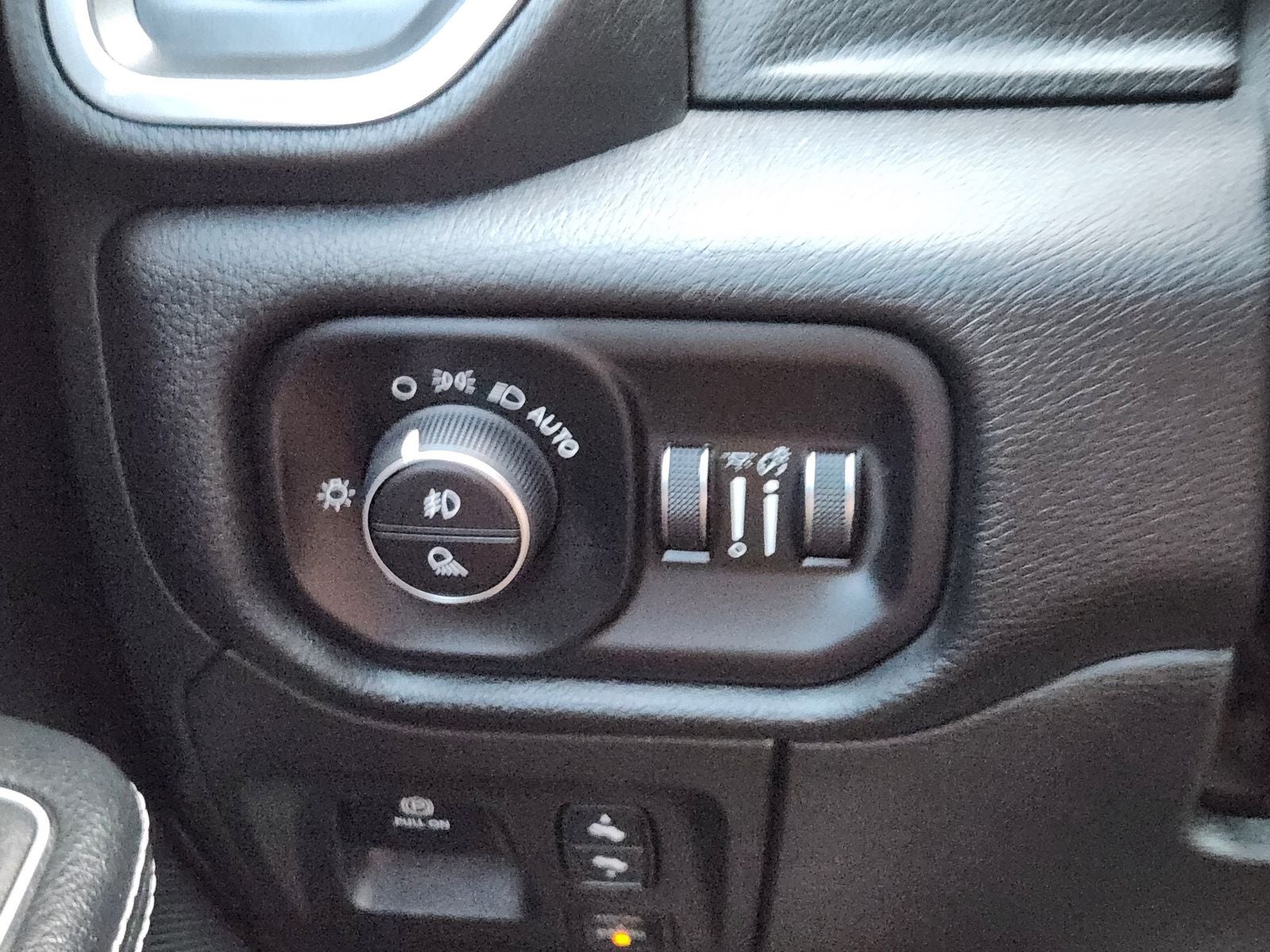 2022 RAM Ram 1500 Laramie Crew Cab 4x4 5'7' Box