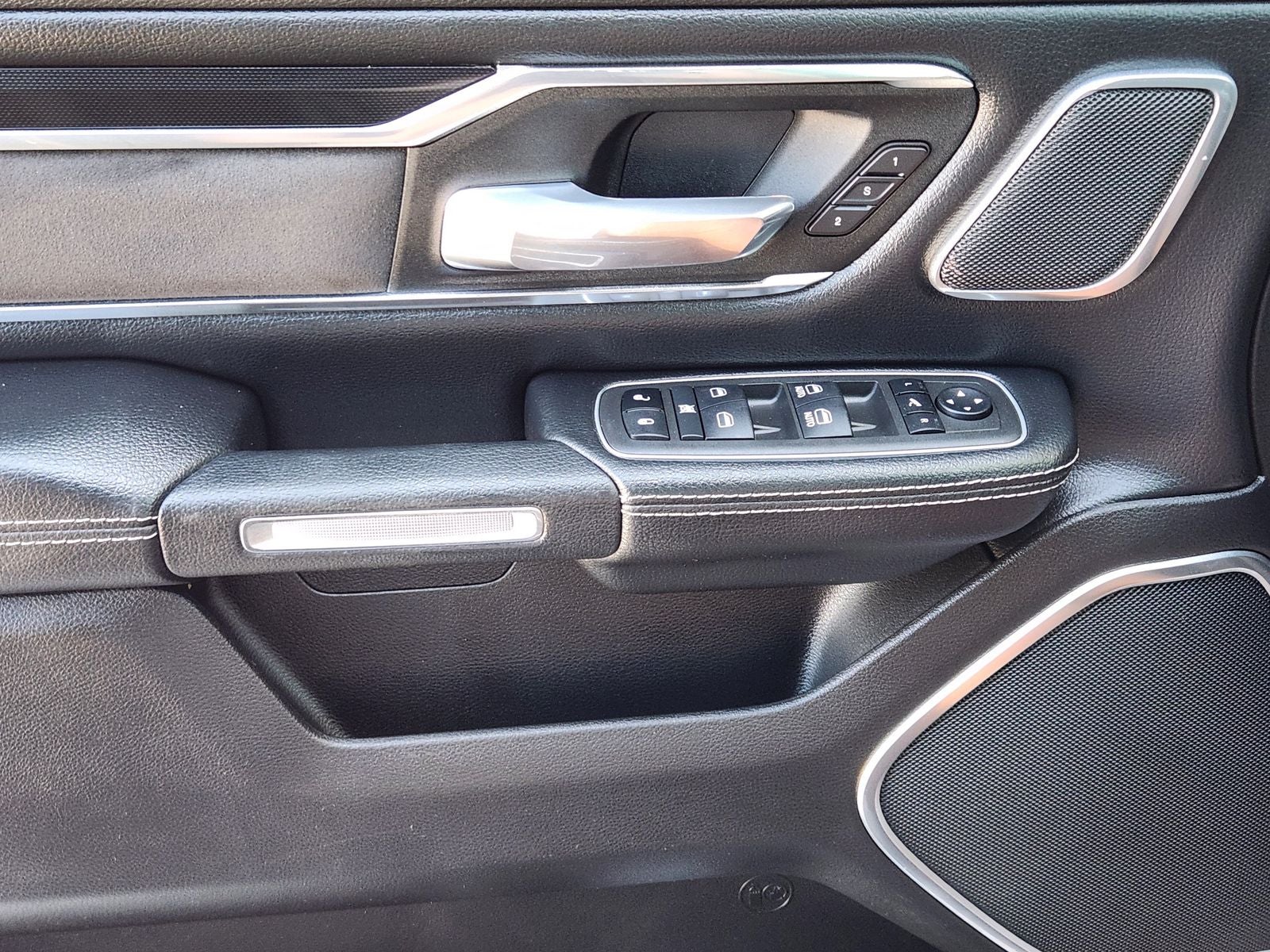2022 RAM Ram 1500 Laramie Crew Cab 4x4 5'7' Box