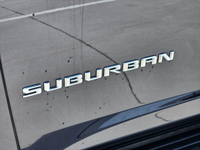 2024 Chevrolet Suburban 4WD LT