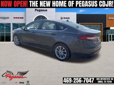 2020 Ford Fusion SE