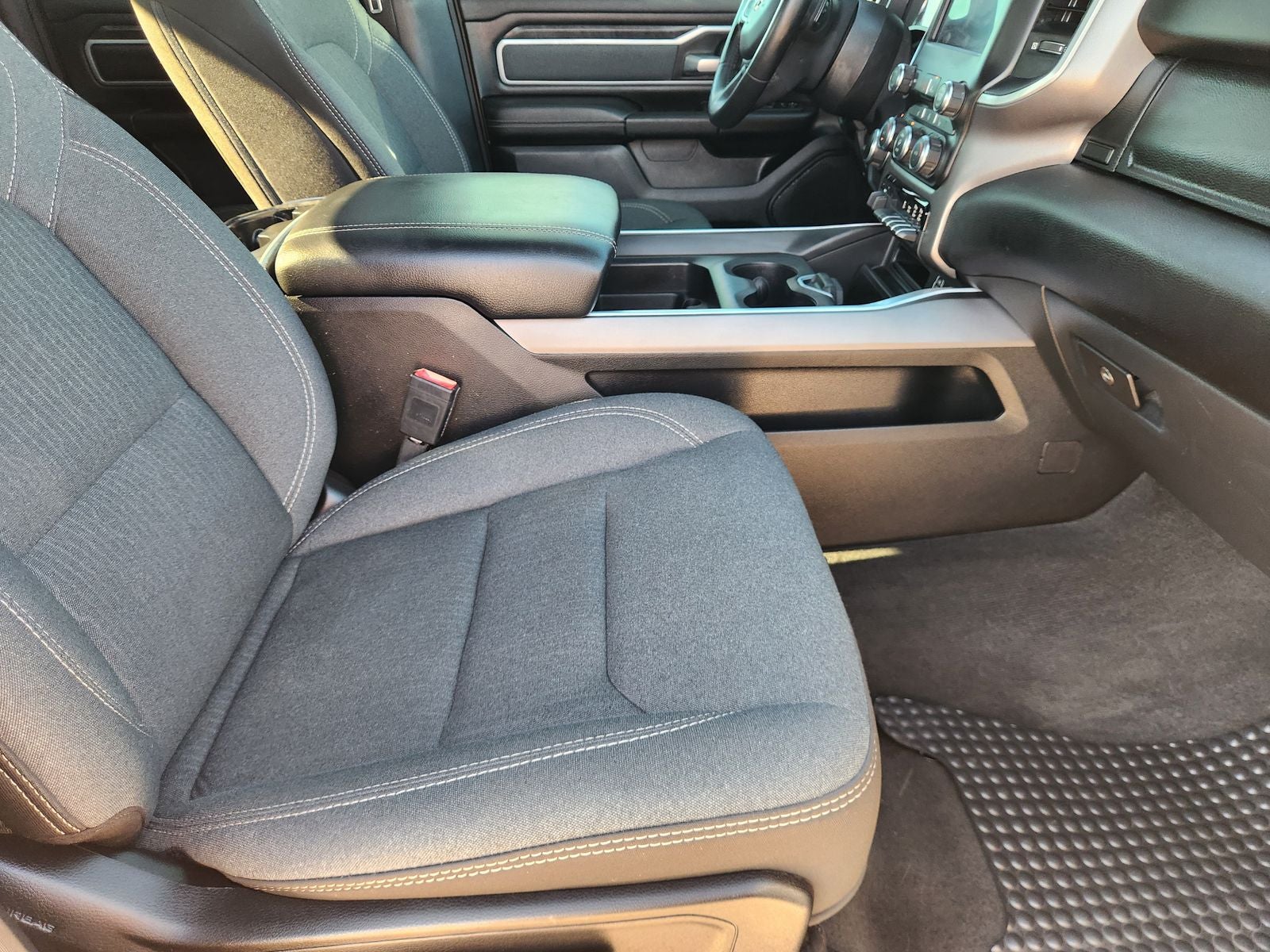 2022 RAM Ram 1500 Lone Star Quad Cab 4x2 6'4' Box