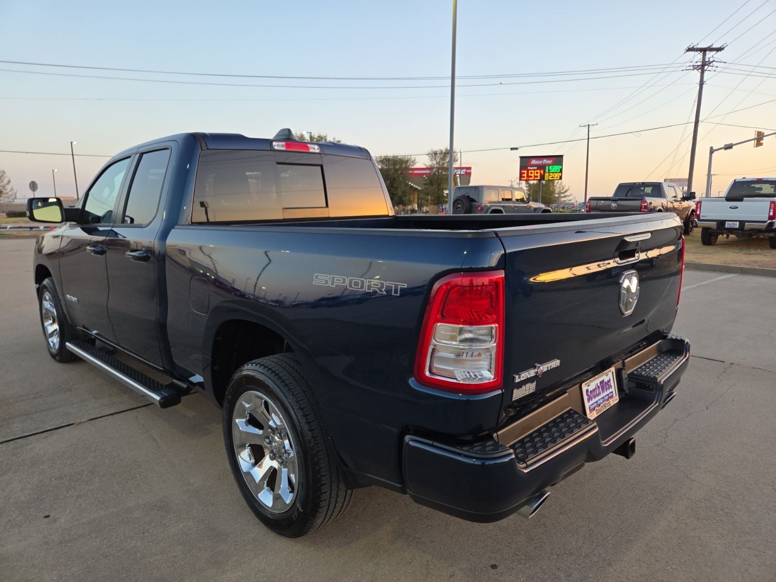 2022 RAM Ram 1500 Lone Star Quad Cab 4x2 6'4' Box