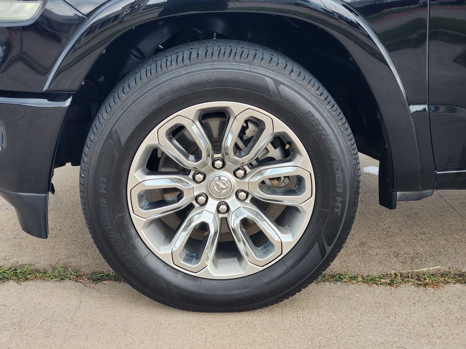 2022 RAM Ram 1500 Laramie Crew Cab 4x2 5'7' Box