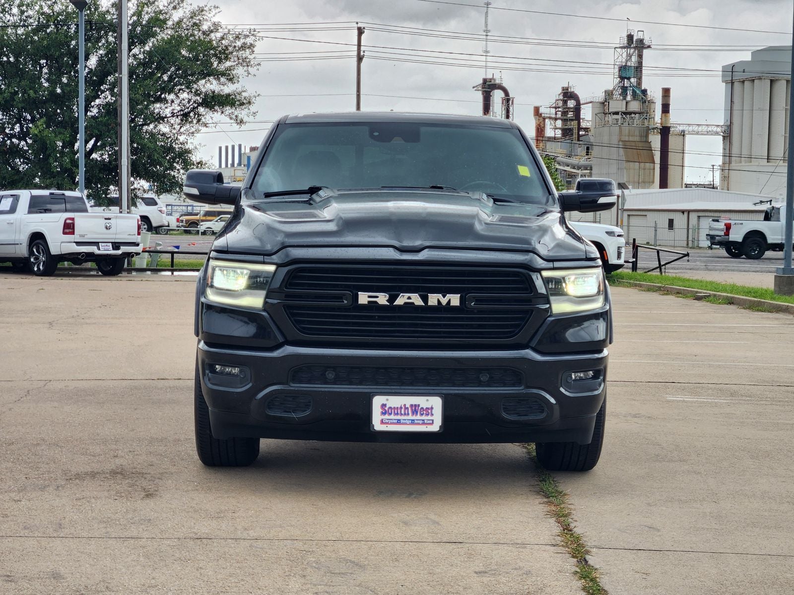 2022 RAM Ram 1500 Laramie Crew Cab 4x2 5'7' Box