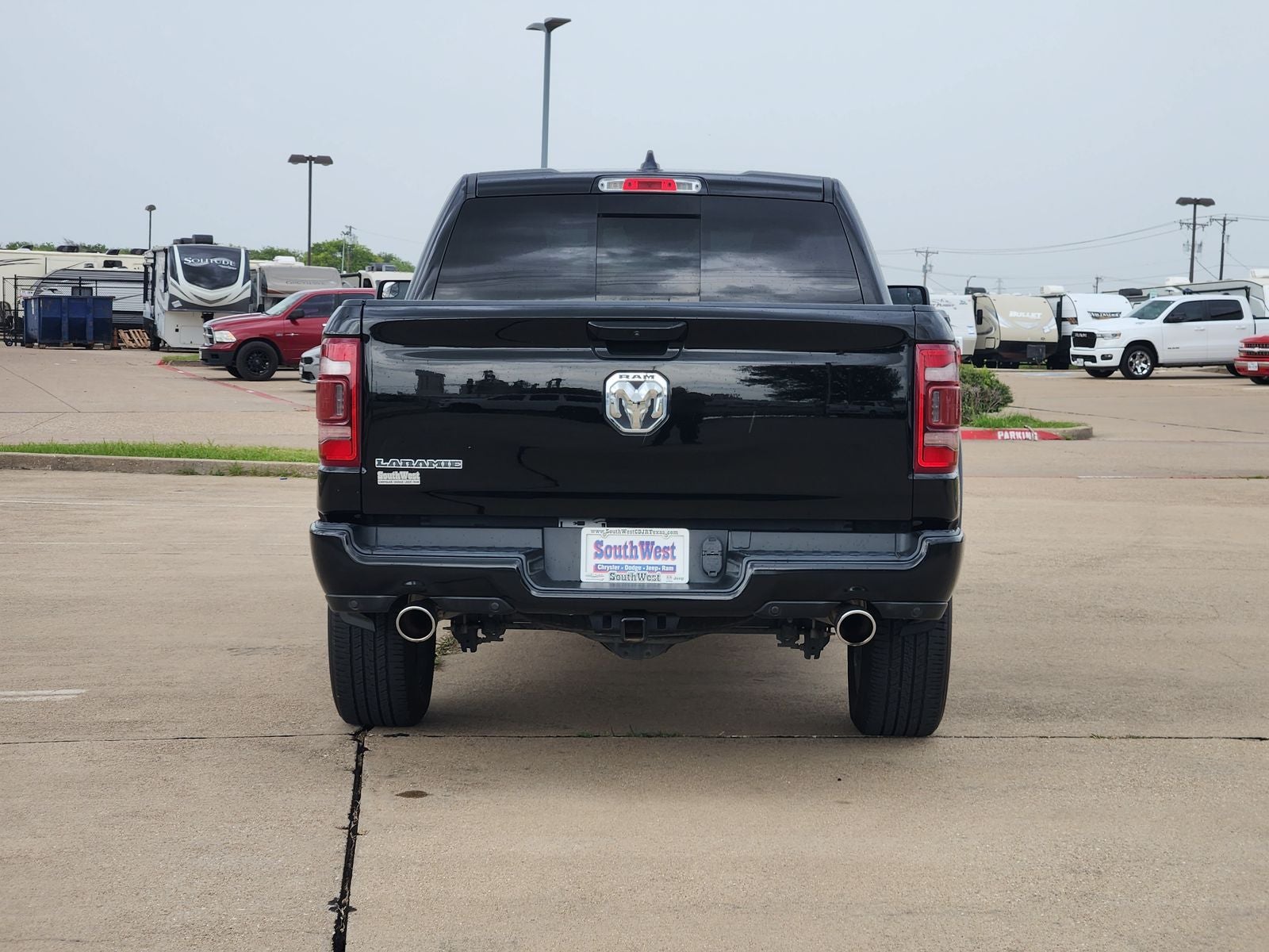 2022 RAM Ram 1500 Laramie Crew Cab 4x2 5'7' Box