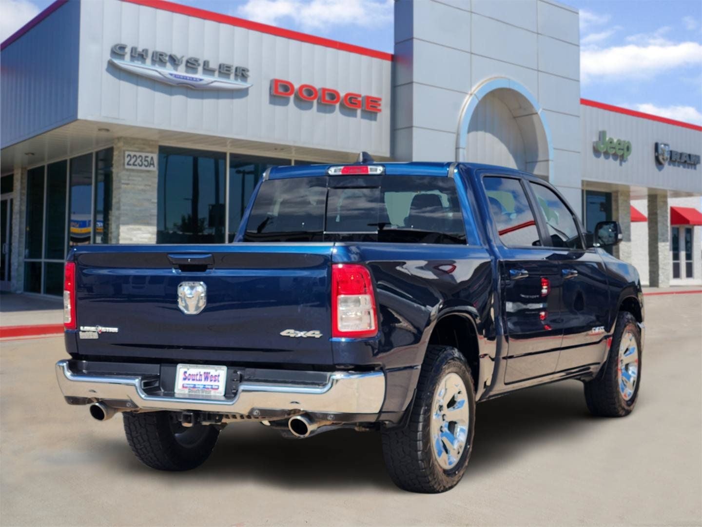 2022 RAM Ram 1500 Lone Star Crew Cab 4x4 5'7' Box