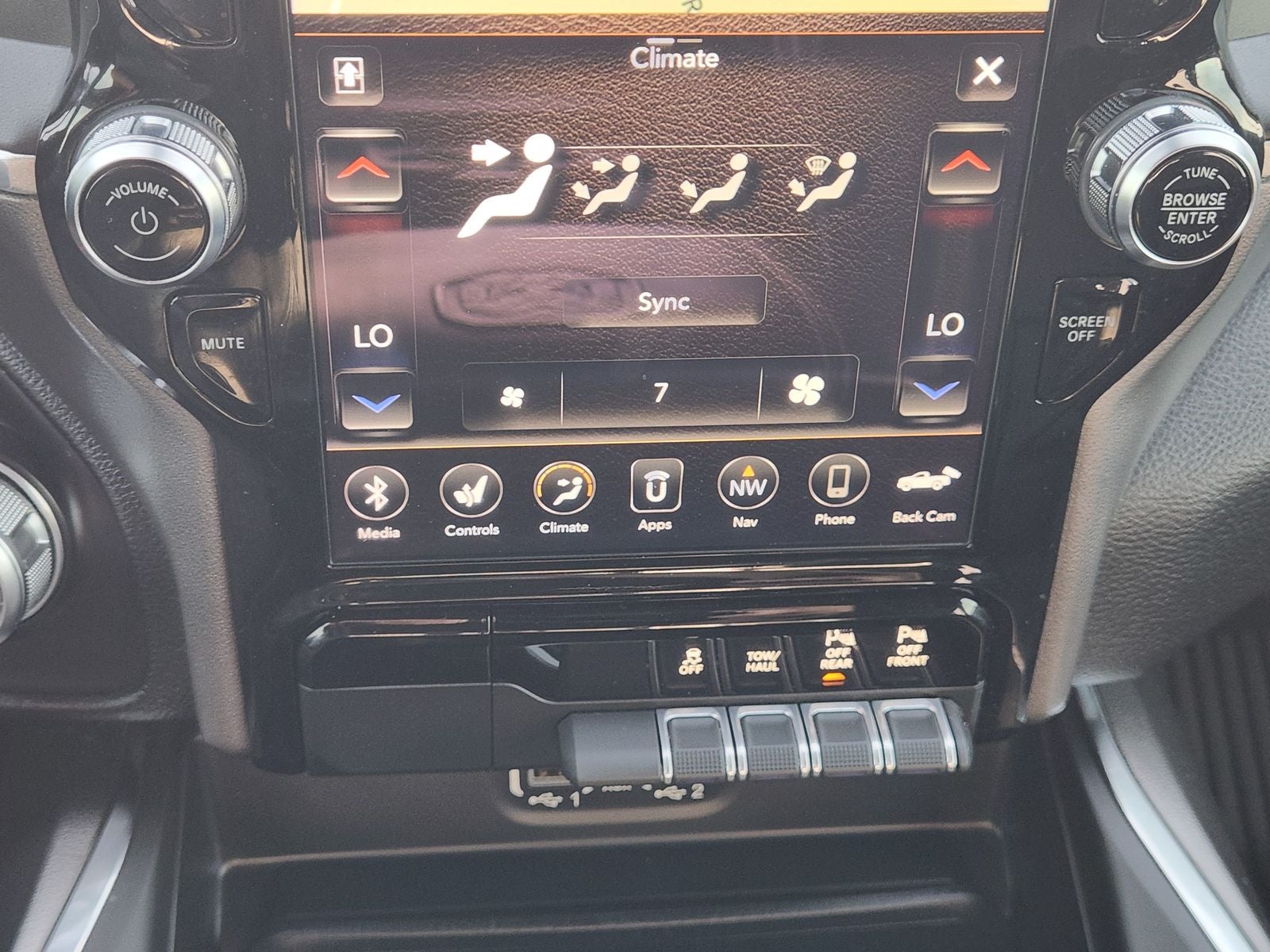 2020 RAM Ram 1500 Laramie Crew Cab 4x4 5'7' Box