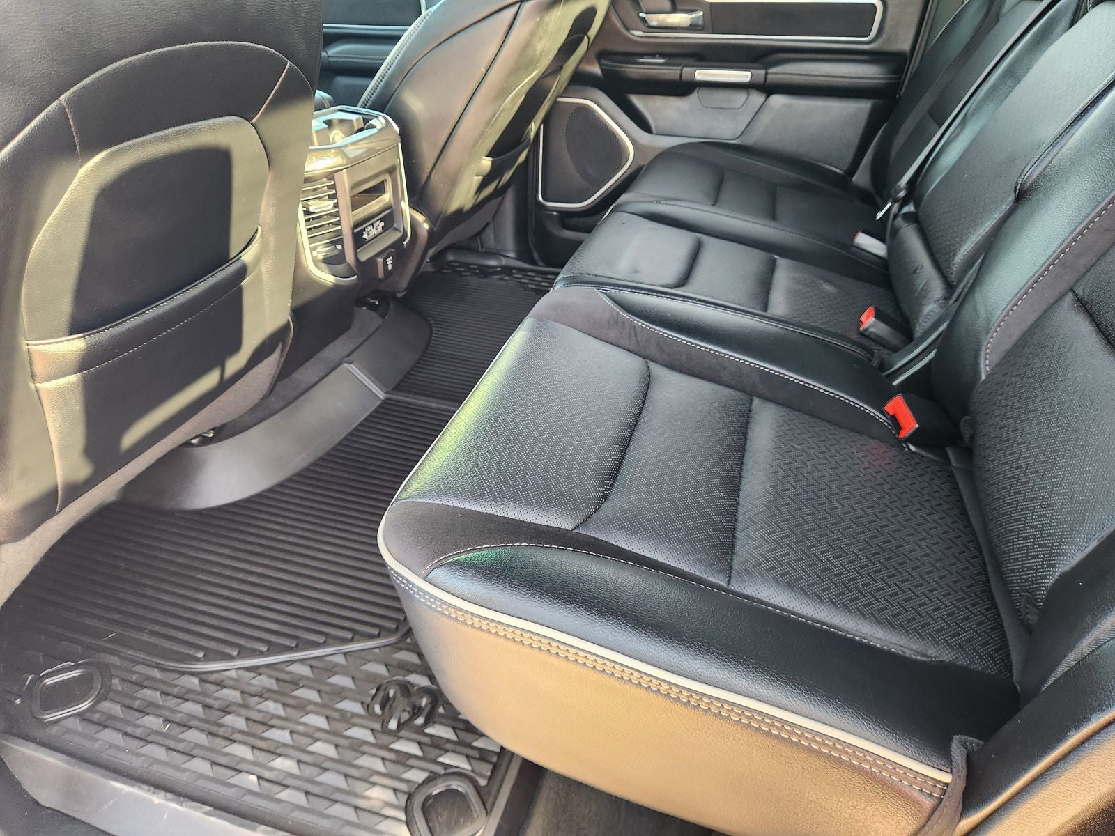 2020 RAM Ram 1500 Laramie Crew Cab 4x4 5'7' Box