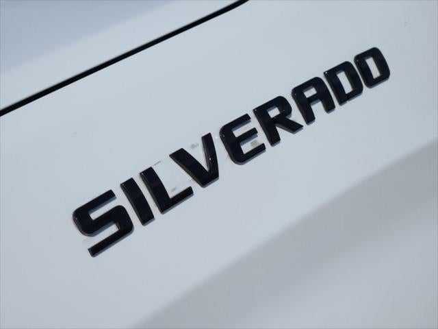 2023 Chevrolet Silverado 1500 2WD Crew Cab Short Bed Custom