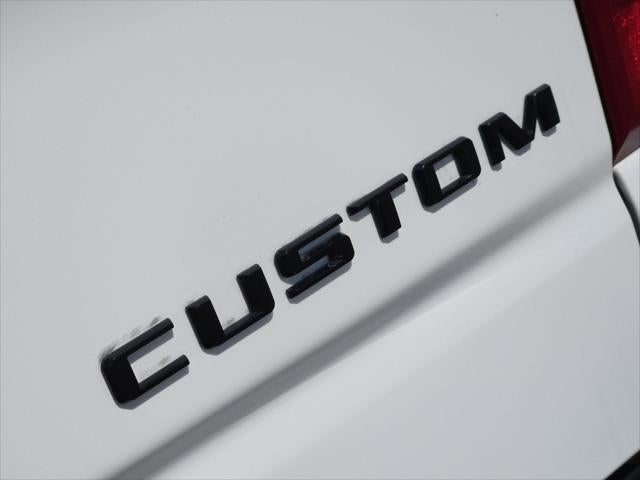 2023 Chevrolet Silverado 1500 2WD Crew Cab Short Bed Custom