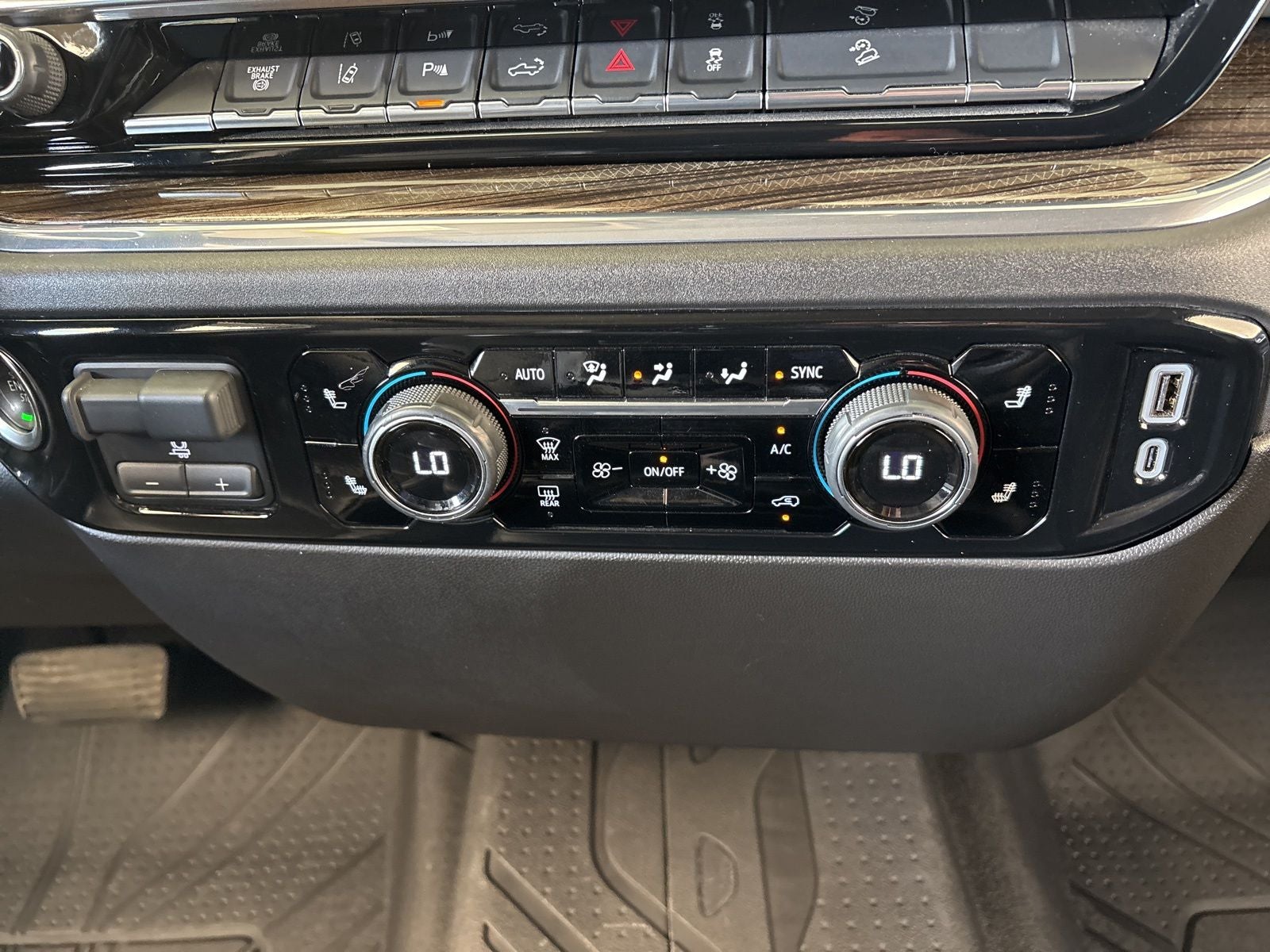 2025 Chevrolet Silverado 2500HD 4WD Crew Cab Standard Bed LT