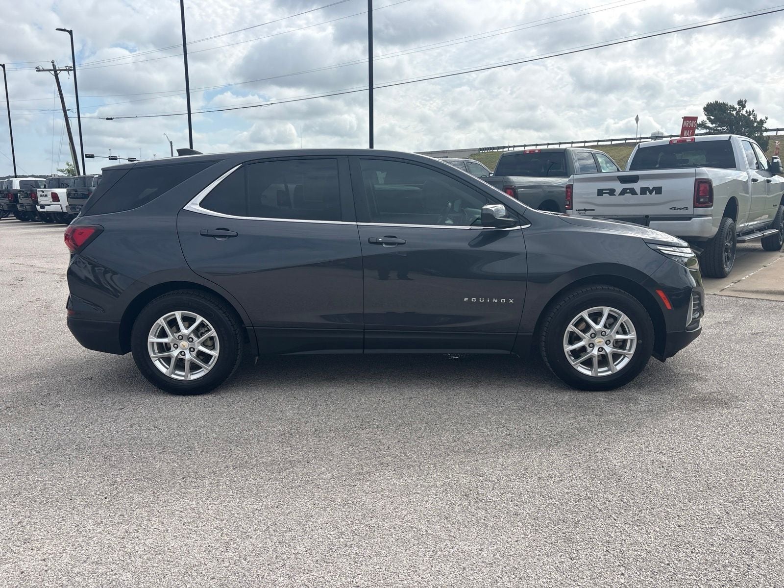 2022 Chevrolet Equinox FWD LT