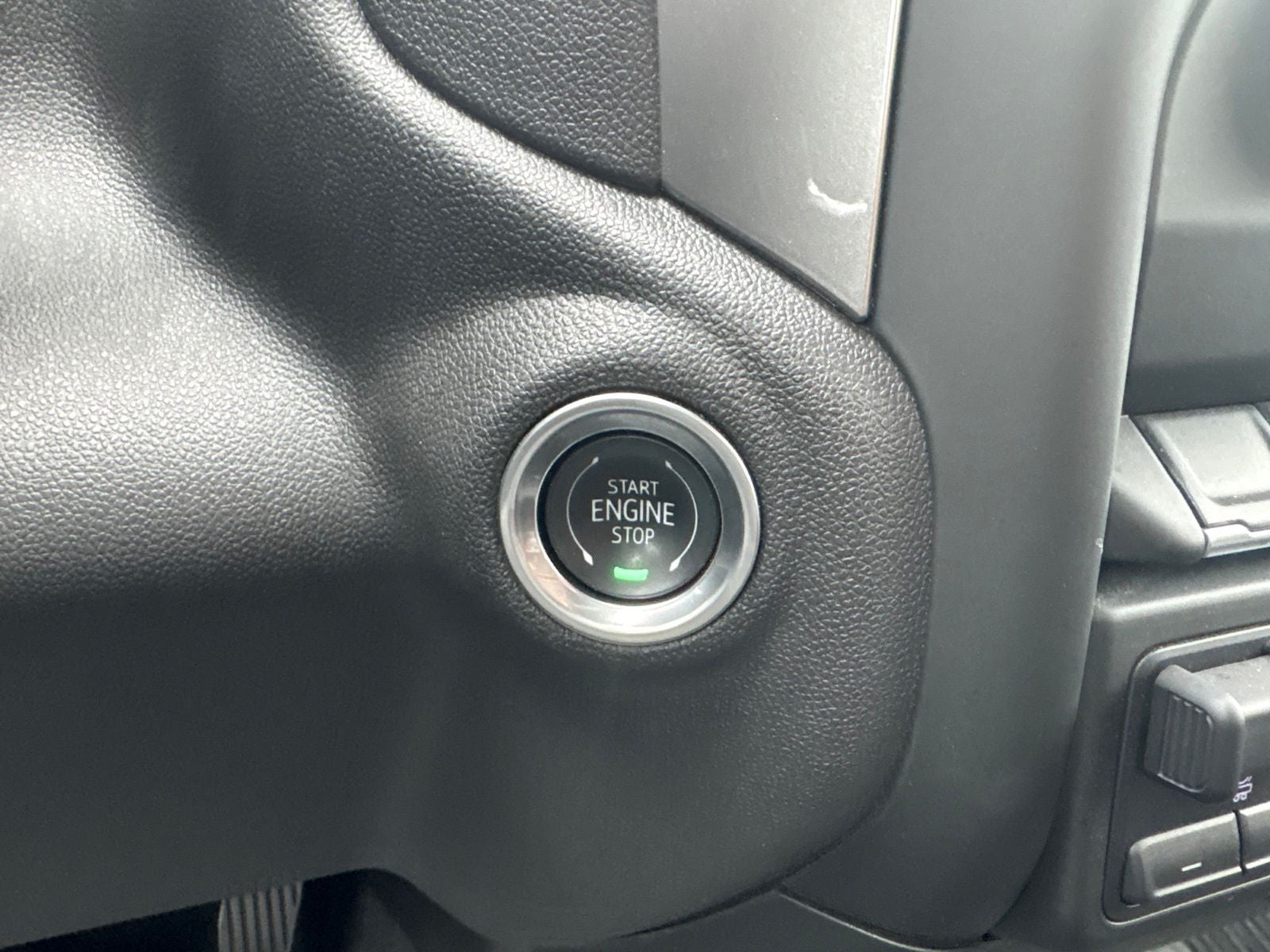 2024 Chevrolet Silverado 1500 4WD Crew Cab Short Bed Custom