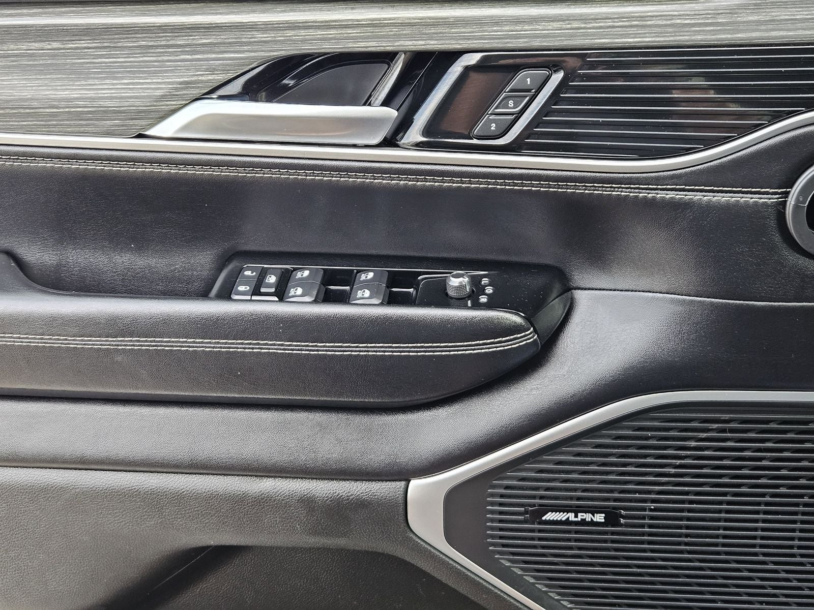 2024 Jeep Wagoneer Series II 4x2