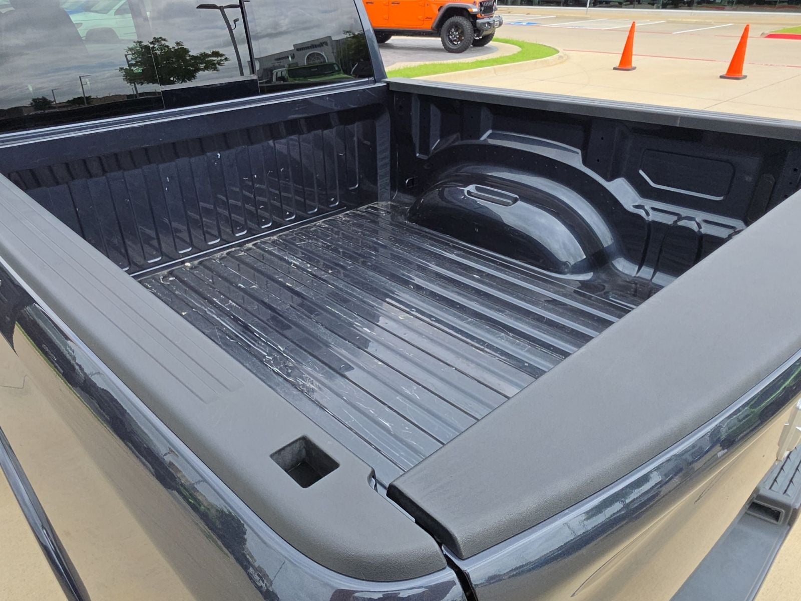 2021 RAM Ram 1500 Laramie Crew Cab 4x2 5'7' Box