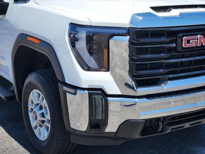 2026 GMC Sierra 2500 HD Crew Cab, Standard Bed, Pro, 4WD