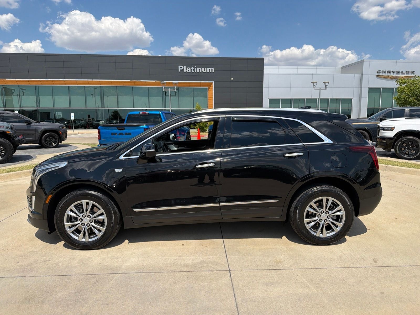 2023 Cadillac XT5 FWD Premium Luxury