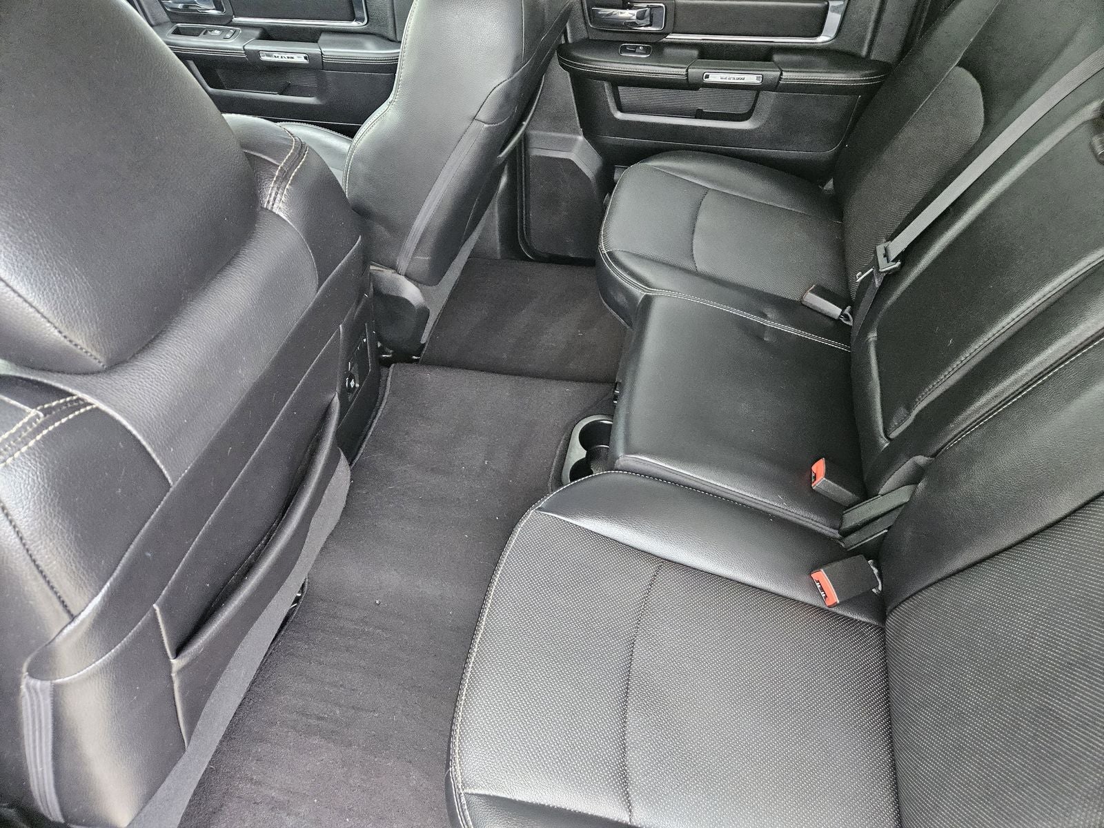 2017 RAM Ram 3500 Laramie Crew Cab 4x4 8' Box