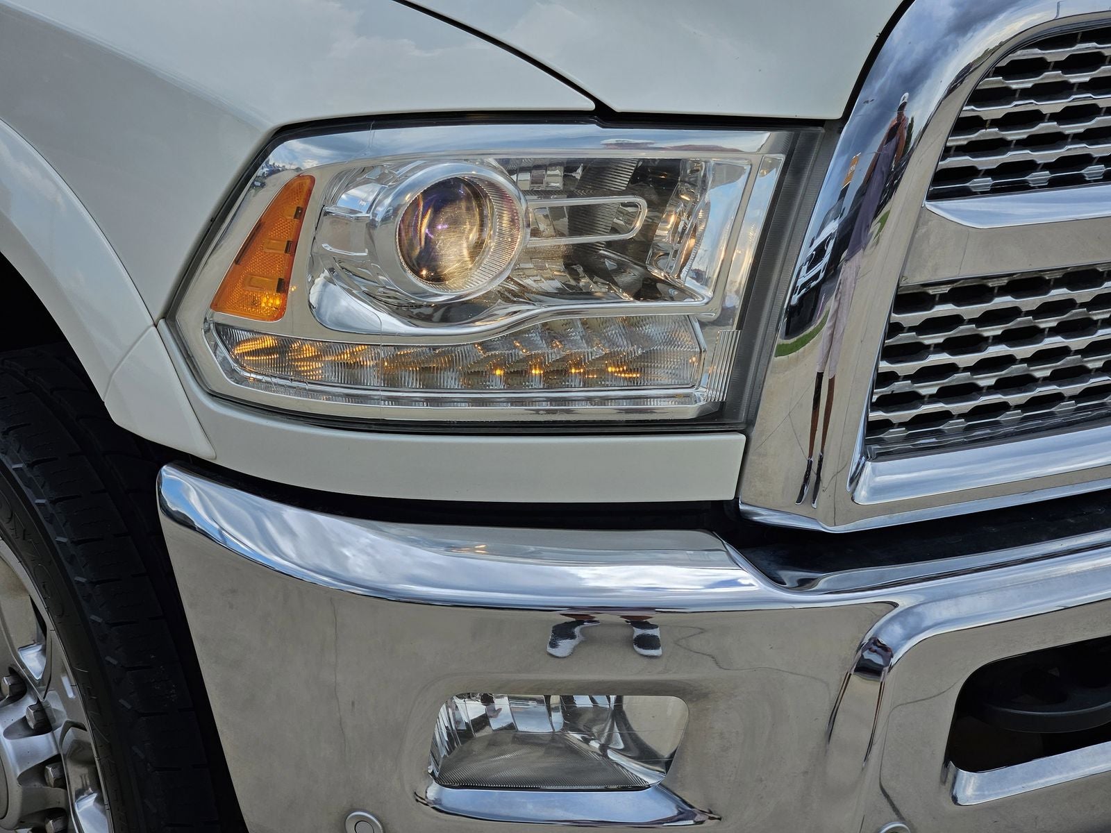 2017 RAM Ram 3500 Laramie Crew Cab 4x4 8' Box