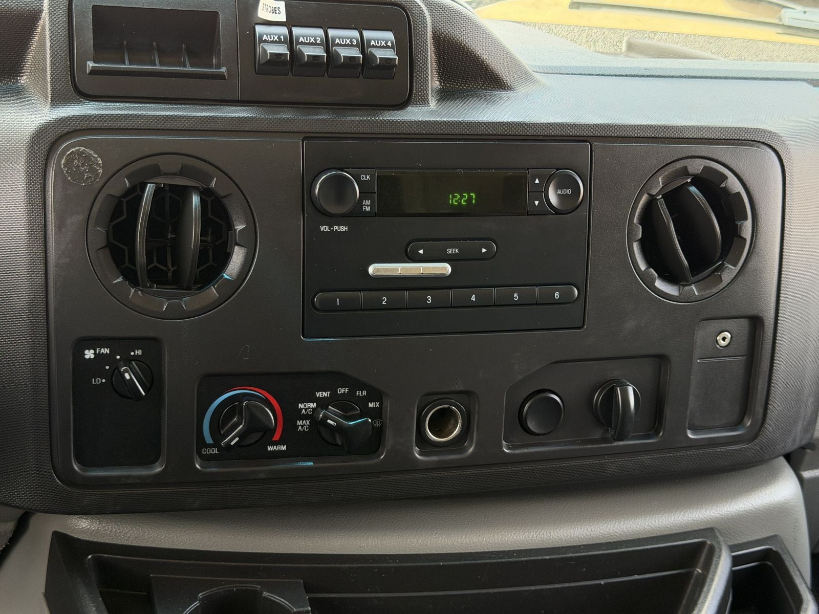 2019 Ford E-350SD Base Cutaway