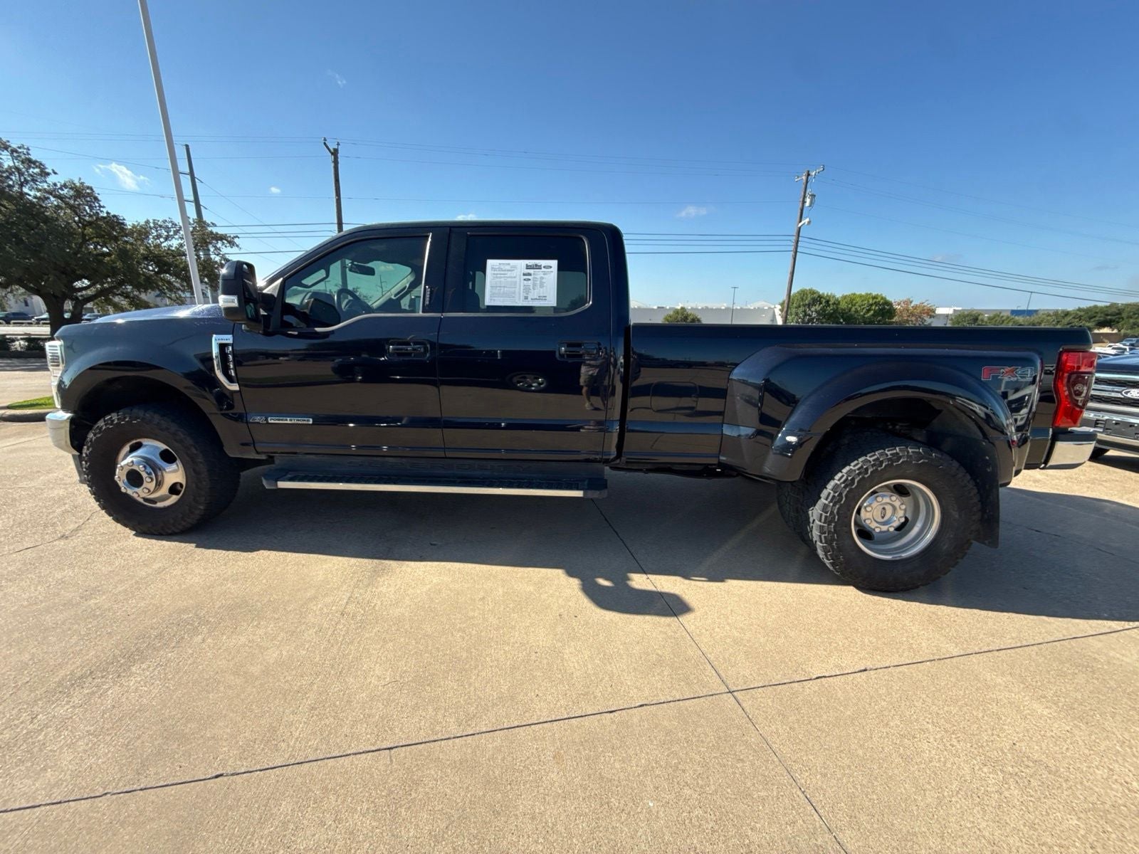 2022 Ford F-350SD Lariat DRW