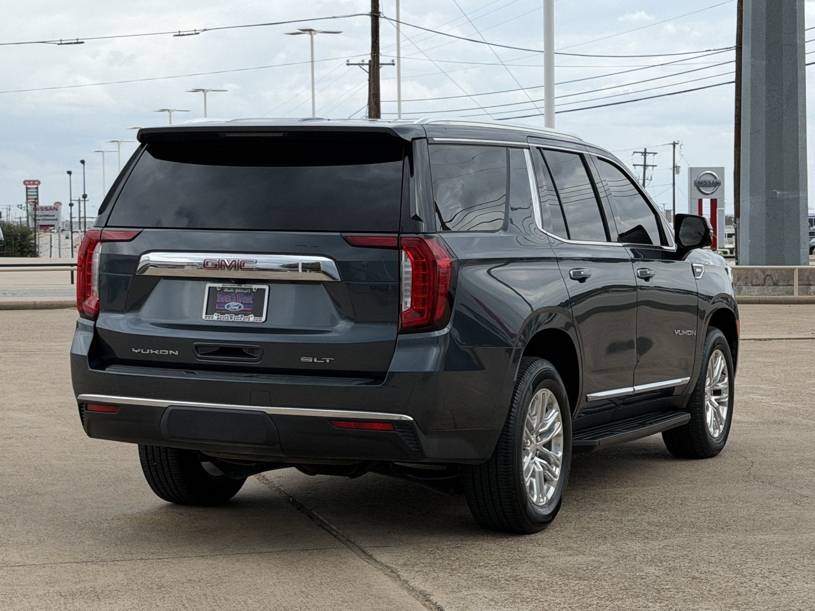2021 GMC Yukon SLT