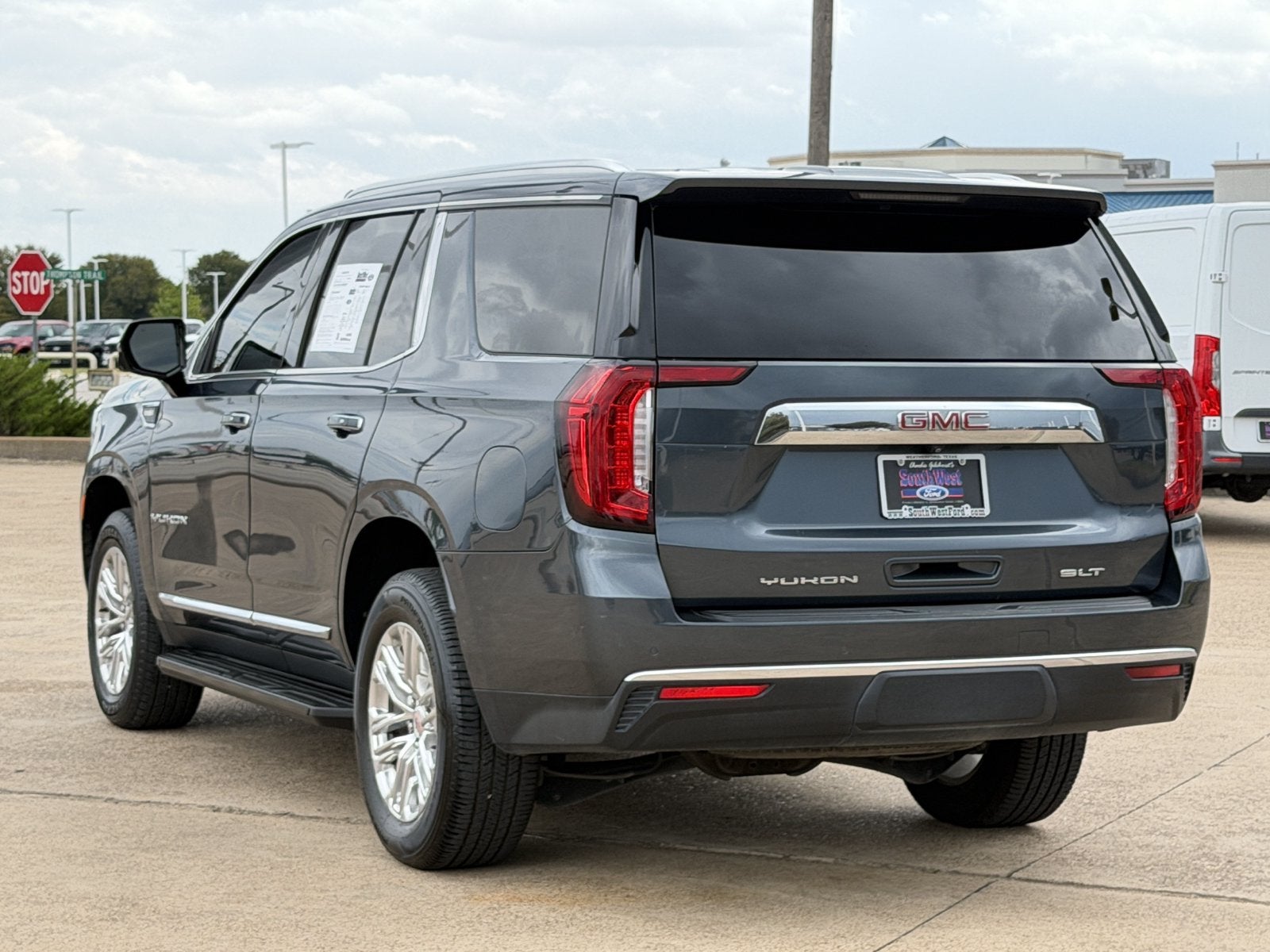 2021 GMC Yukon SLT