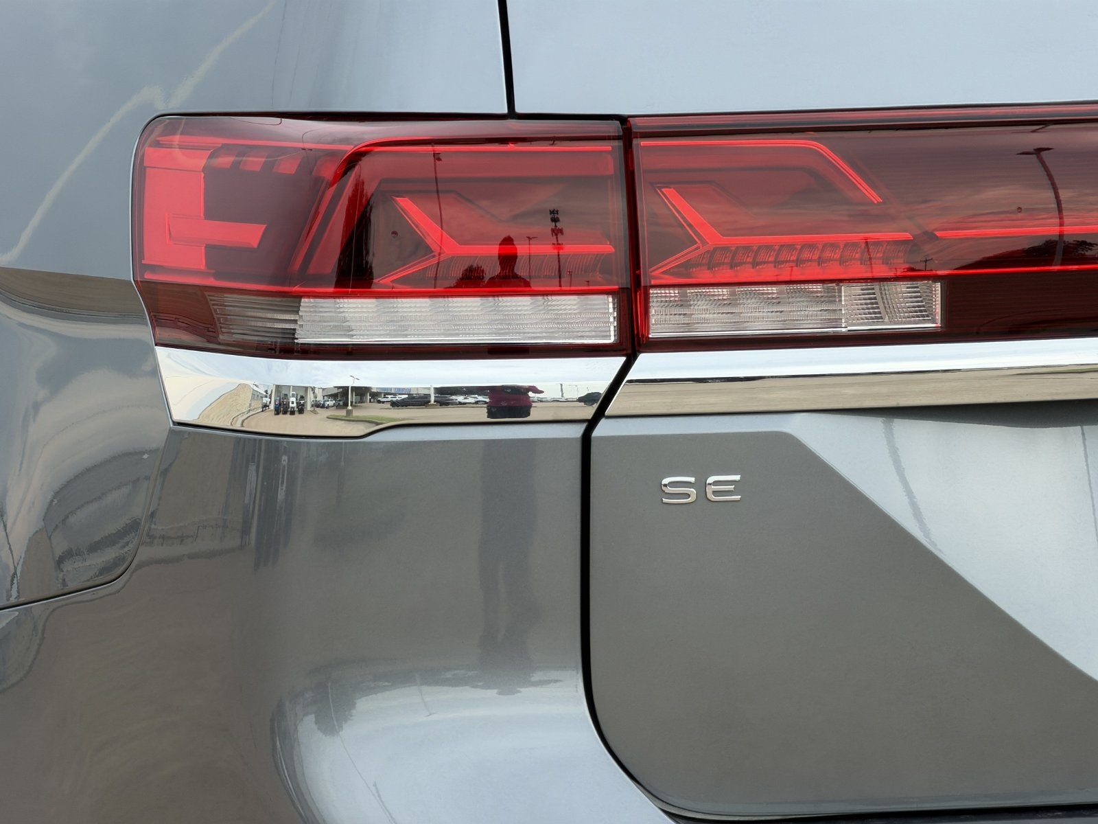 2024 Volkswagen Atlas 2.0T SE