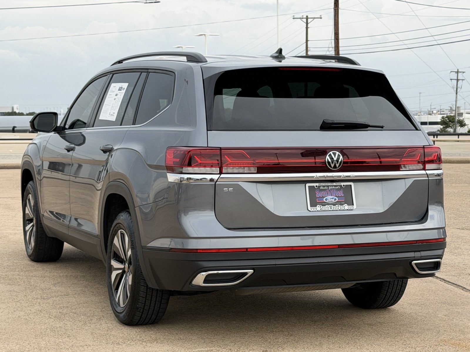 2024 Volkswagen Atlas 2.0T SE