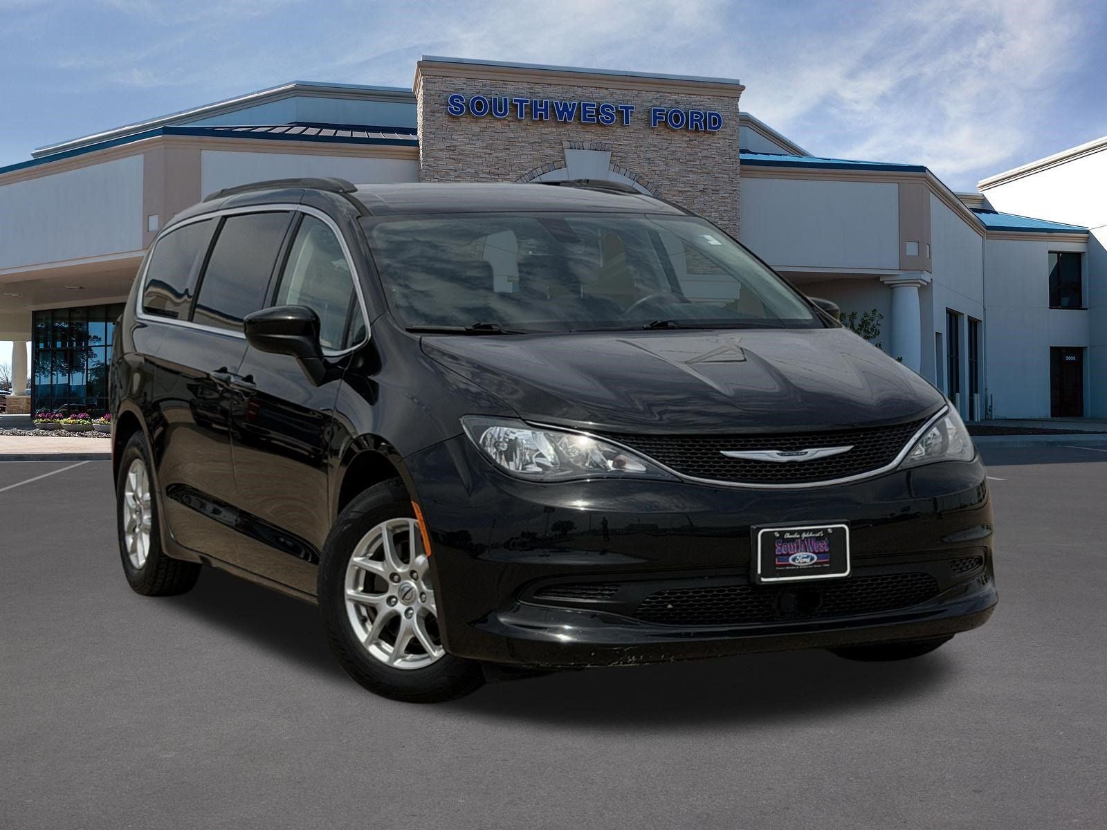 2021 Chrysler Voyager LXI
