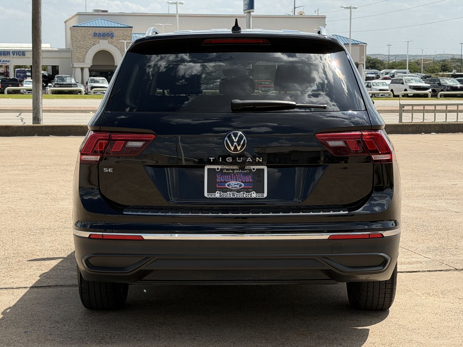 2023 Volkswagen Tiguan 2.0T SE