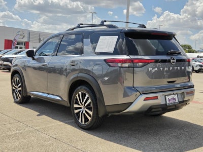 2024 Nissan Pathfinder Platinum