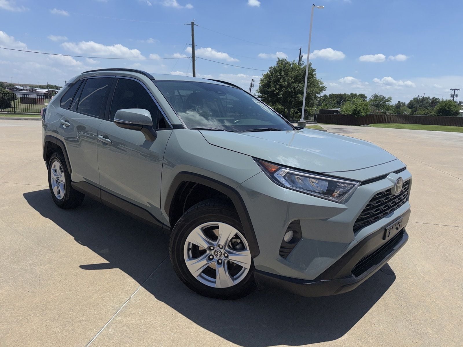2021 Toyota RAV4 XLE