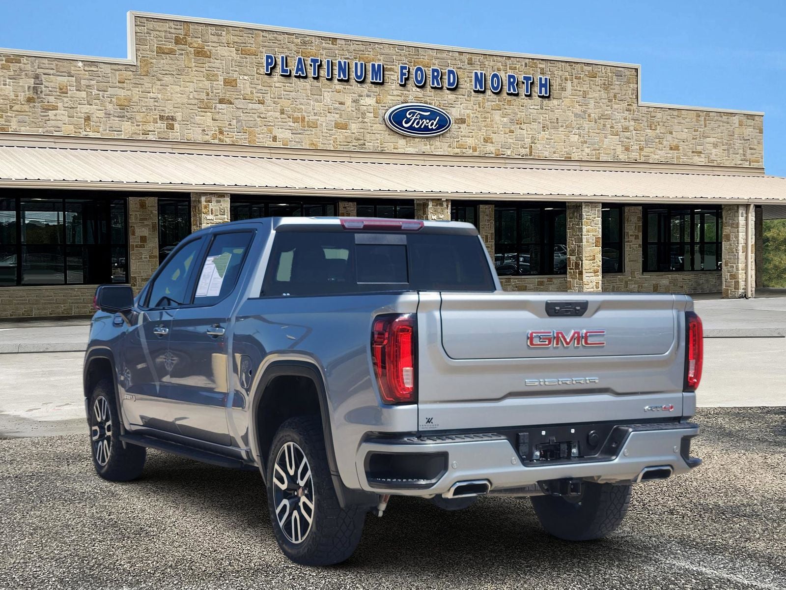 2023 GMC Sierra 1500 AT4