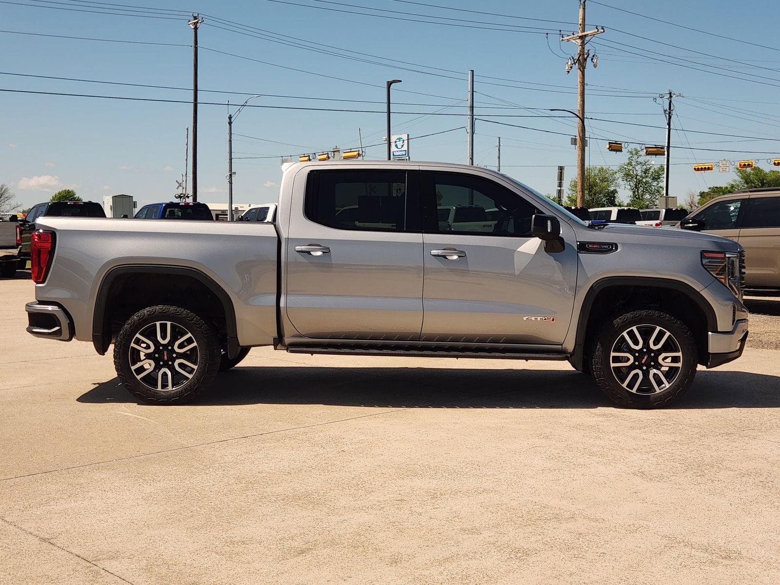 2023 GMC Sierra 1500 AT4