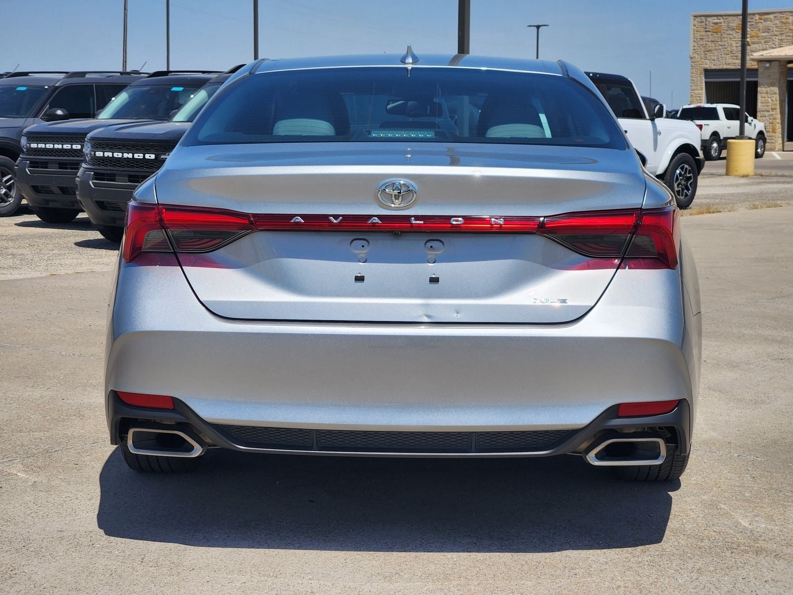 2022 Toyota Avalon XLE