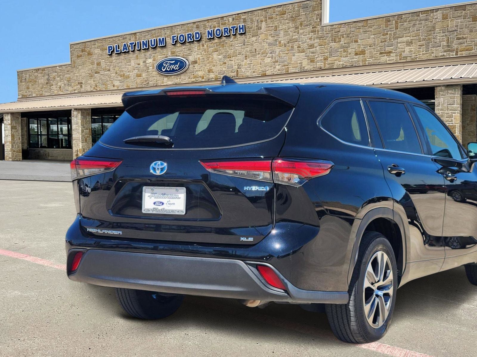 2023 Toyota Highlander Hybrid XLE