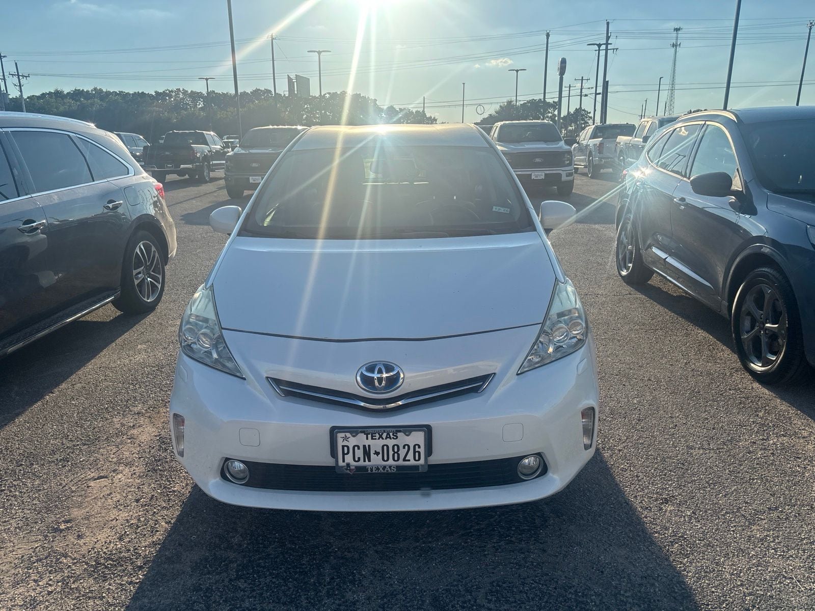 2014 Toyota Prius v Five