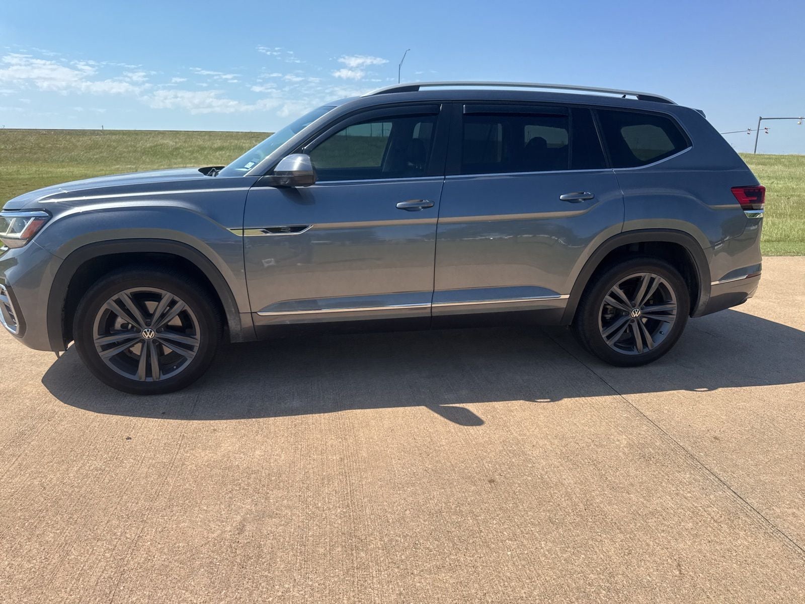 2022 Volkswagen Atlas 3.6L V6 SEL R-Line