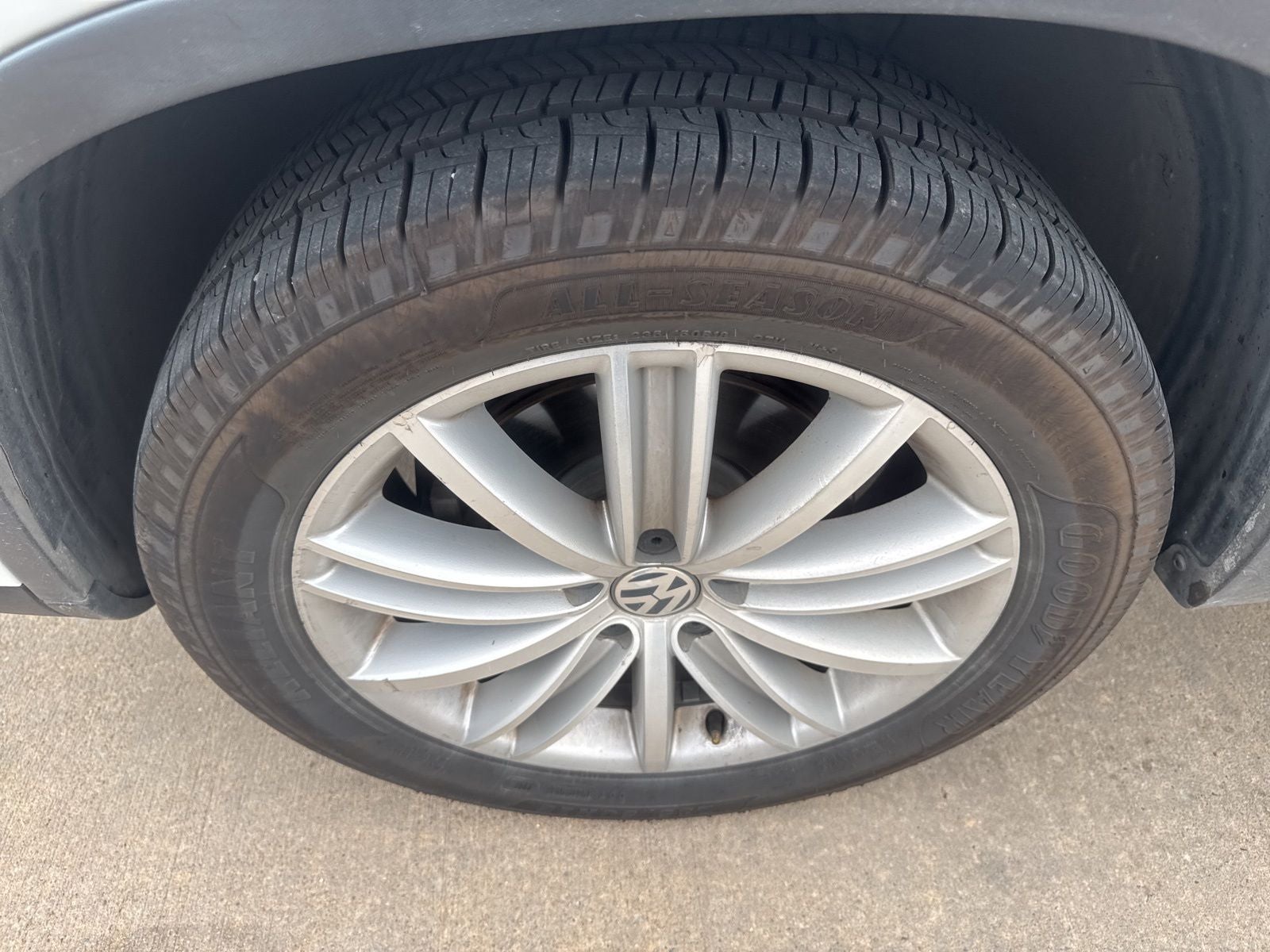 2015 Volkswagen Tiguan Base