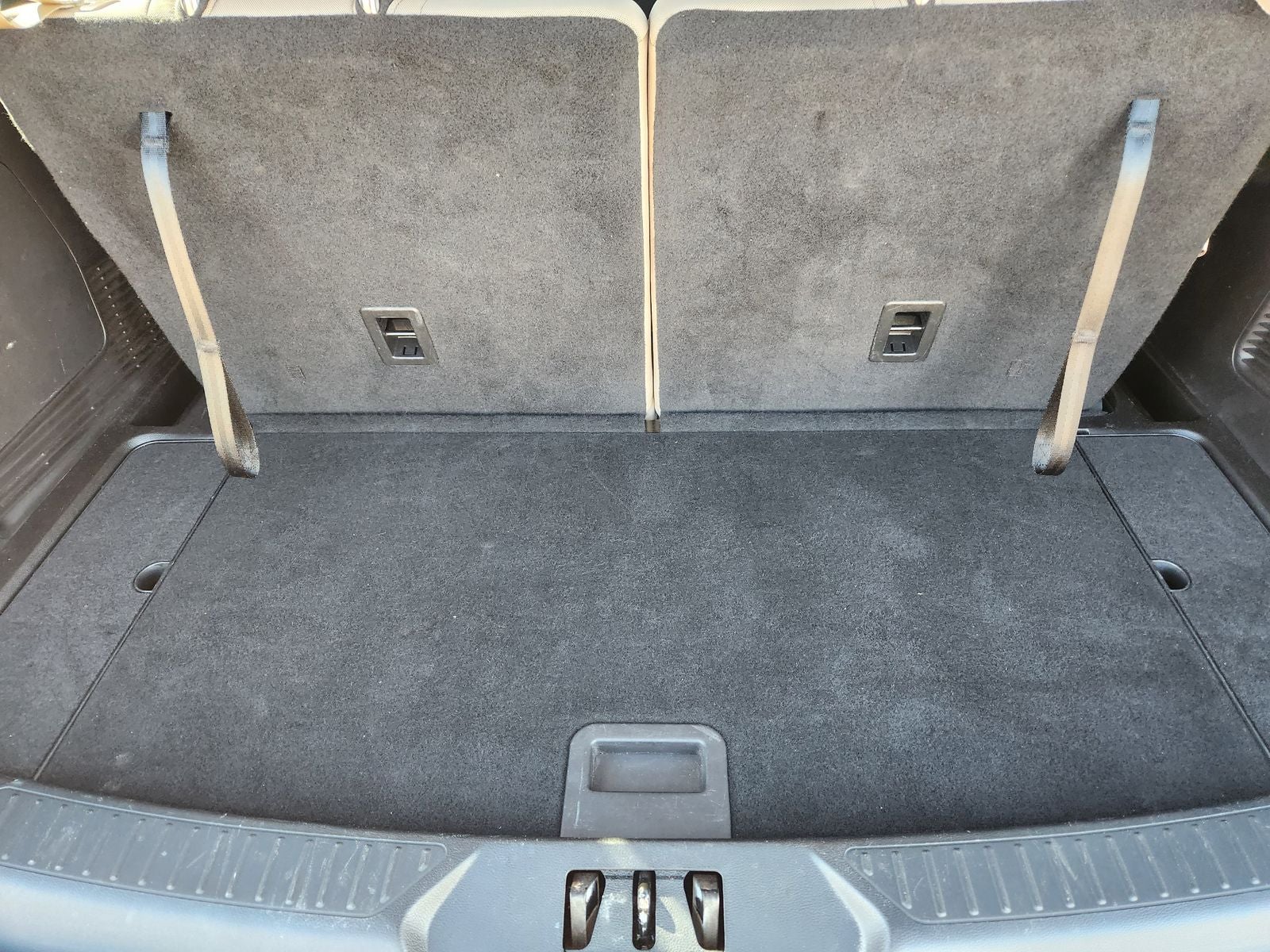 2020 Ford Explorer Base