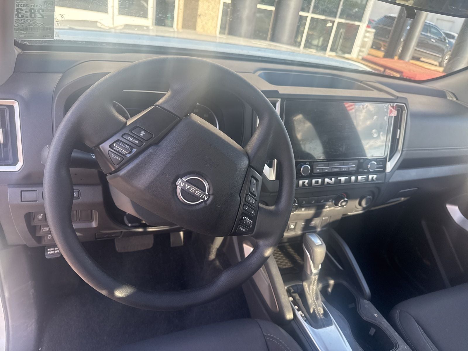 2025 Nissan Frontier SV