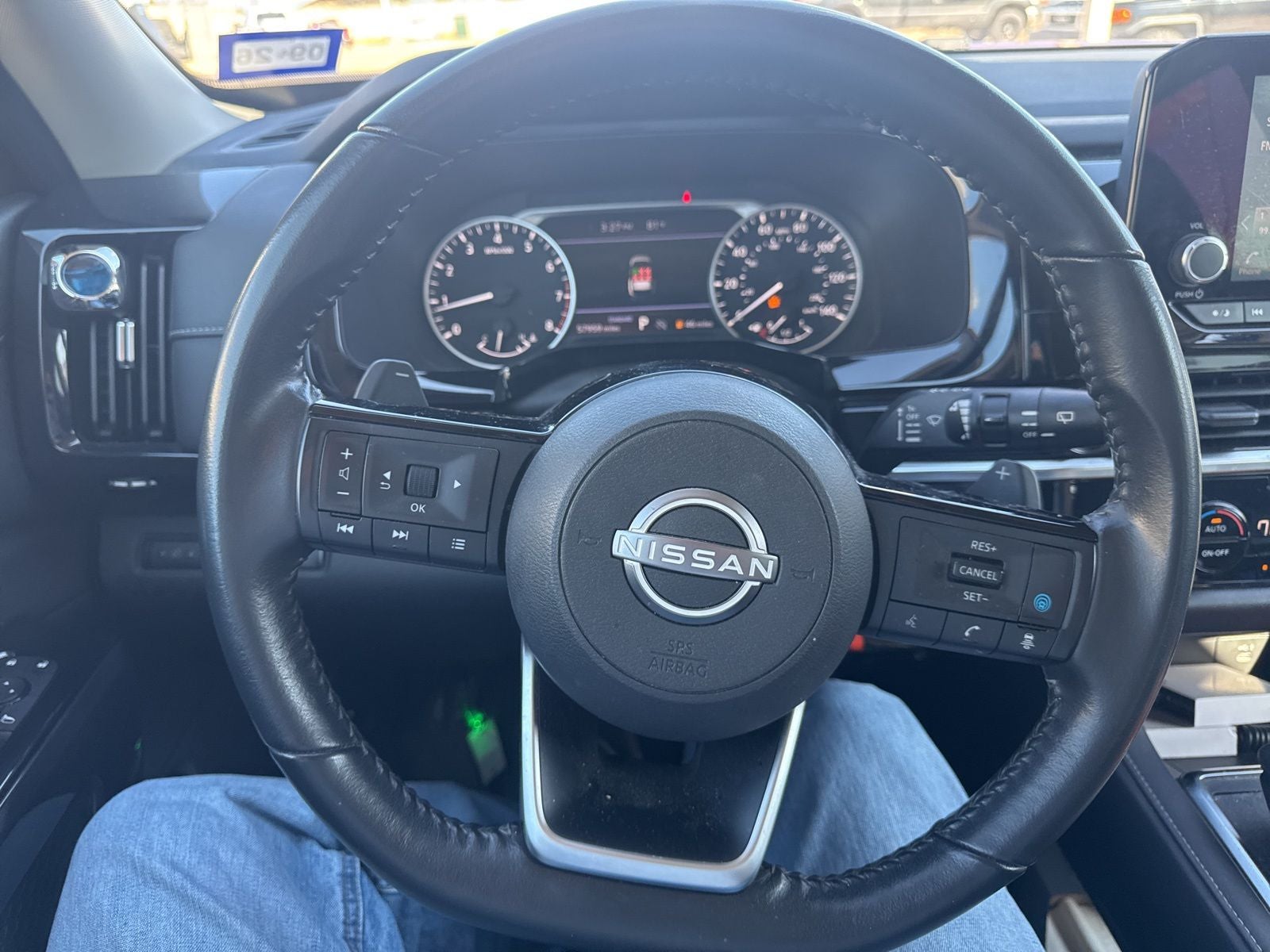 2022 Nissan Pathfinder SV