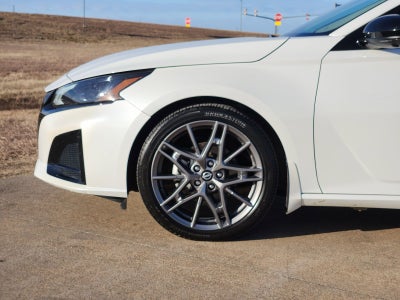 2023 Nissan Altima 2.0 SR