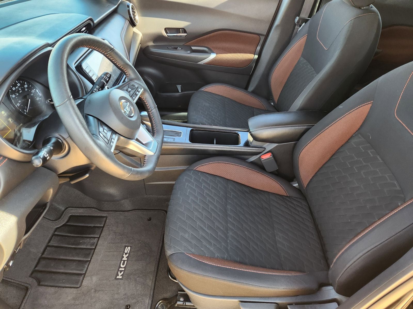 2021 Nissan Kicks SR